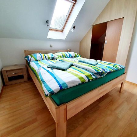 Apartmany Srni U Hlinska Hlinsko Exterior foto